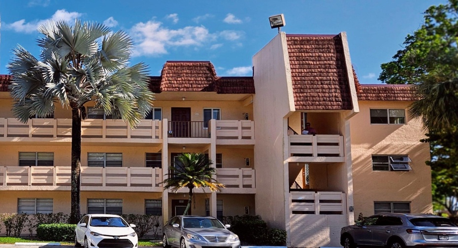 14790 Bonaire Boulevard Unit 308, Delray Beach, Florida 33446, 2 Bedrooms Bedrooms, ,2 BathroomsBathrooms,Condominium,For Sale,Bonaire,3,RX-10978471