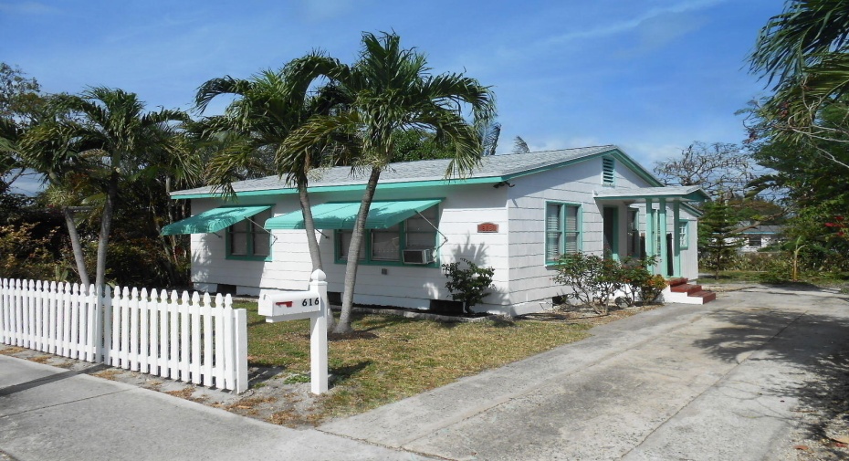616 N A Street, Lake Worth Beach, Florida 33460, 3 Bedrooms Bedrooms, ,1 BathroomBathrooms,Single Family,For Sale,A,RX-10979032