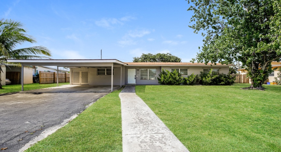 1308 Crest Drive, Lake Worth Beach, Florida 33461, 4 Bedrooms Bedrooms, ,2 BathroomsBathrooms,Single Family,For Sale,Crest,RX-10982022