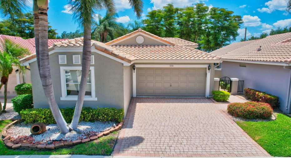 7236 Granville Avenue, Boynton Beach, Florida 33437, 2 Bedrooms Bedrooms, ,2 BathroomsBathrooms,Single Family,For Sale,Granville,RX-10982293