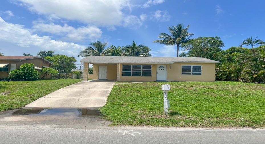 117 S Atlantic Drive, Boynton Beach, Florida 33435, 3 Bedrooms Bedrooms, ,1 BathroomBathrooms,Single Family,For Sale,Atlantic,RX-10982448