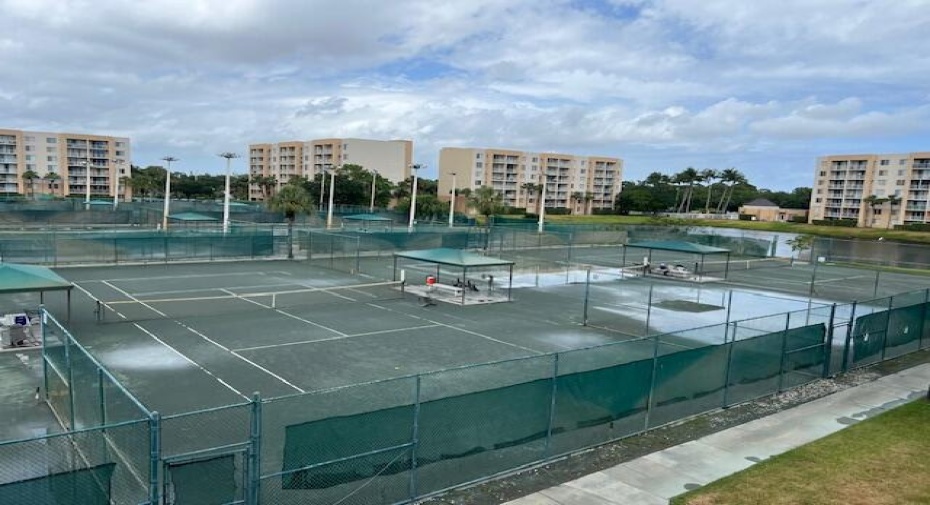 2820 Tennis Club Drive Unit 308, West Palm Beach, Florida 33417, 3 Bedrooms Bedrooms, ,2 BathroomsBathrooms,Condominium,For Sale,Tennis Club,3,RX-10983845