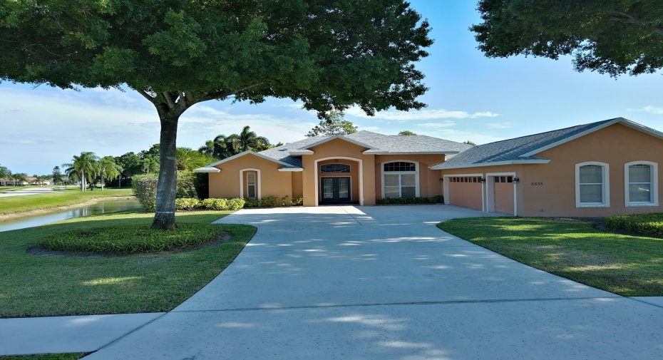 6535 36th Place, Vero Beach, Florida 32966, 3 Bedrooms Bedrooms, ,2 BathroomsBathrooms,Single Family,For Sale,36th,RX-10984690