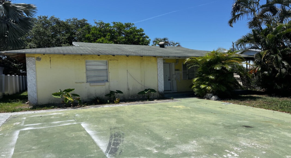 201 E 25th Street, Riviera Beach, Florida 33404, 2 Bedrooms Bedrooms, ,1 BathroomBathrooms,Single Family,For Sale,25th,1,RX-10984132