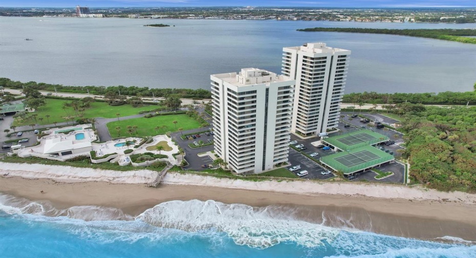 5550 N Ocean Drive Unit 2b, Riviera Beach, Florida 33404, 2 Bedrooms Bedrooms, ,2 BathroomsBathrooms,Condominium,For Sale,Ocean,2,RX-10985186