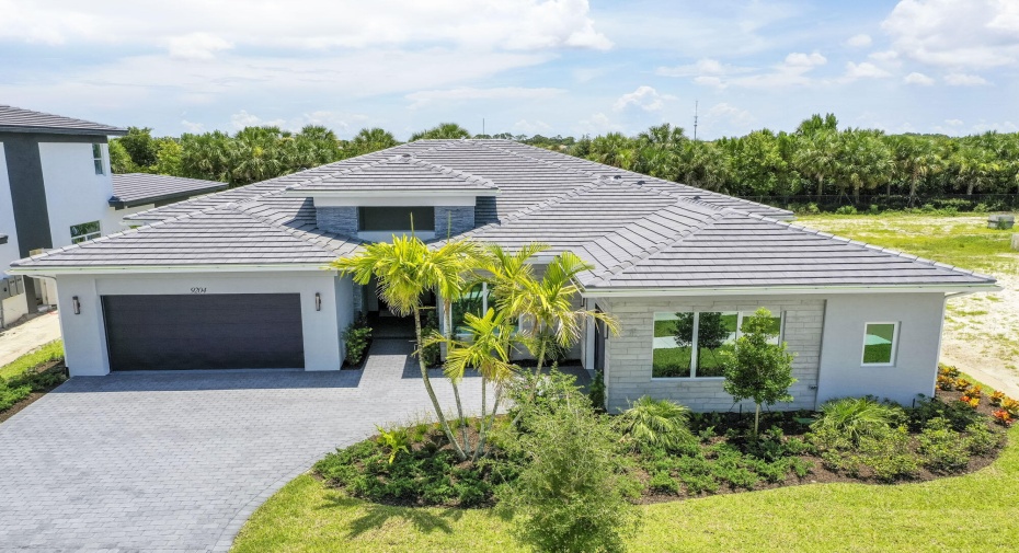 9204 Coral Isles Circle, Palm Beach Gardens, Florida 33412, 3 Bedrooms Bedrooms, ,3 BathroomsBathrooms,Single Family,For Sale,Coral Isles,RX-10985274