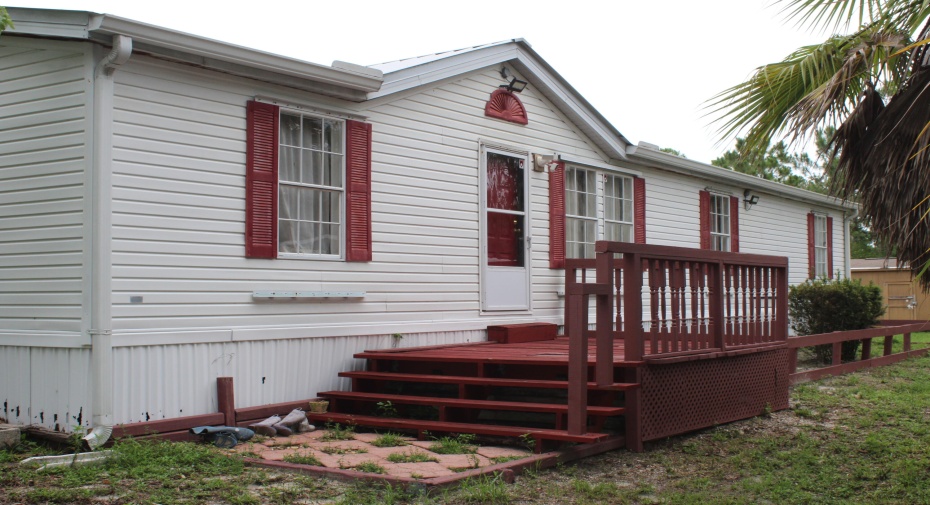 895 Lakeview Avenue, Clewiston, Florida 33440, 3 Bedrooms Bedrooms, ,2 BathroomsBathrooms,A,For Sale,Lakeview,RX-10986307