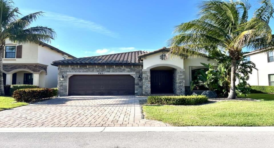 8821 Willow Cove Lane, Lake Worth, Florida 33467, 3 Bedrooms Bedrooms, ,2 BathroomsBathrooms,Single Family,For Sale,Willow Cove,RX-10986500