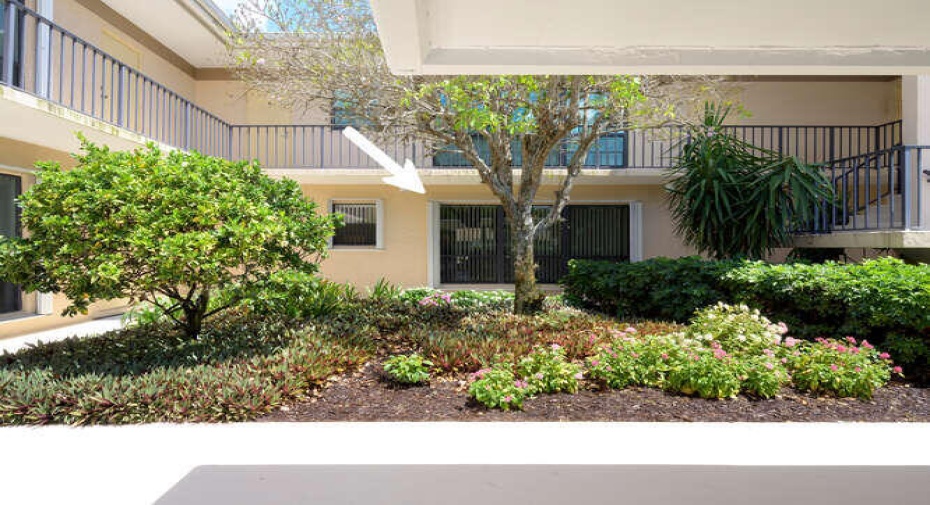 18 SE Turtle Creek Drive Unit B, Jupiter, Florida 33469, 2 Bedrooms Bedrooms, ,2 BathroomsBathrooms,Condominium,For Sale,Turtle Creek,1,RX-10986803