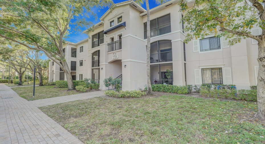 2724 Anzio Court Unit 305, Palm Beach Gardens, Florida 33410, 2 Bedrooms Bedrooms, ,1 BathroomBathrooms,Residential Lease,For Rent,Anzio,3,RX-10987223