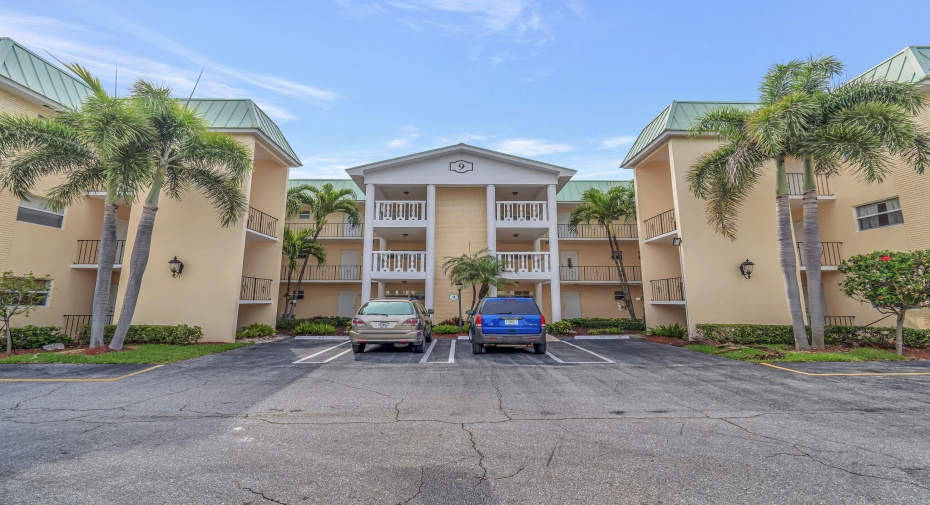 9 Colonial Club Drive Unit 305, Boynton Beach, Florida 33435, 2 Bedrooms Bedrooms, ,2 BathroomsBathrooms,Condominium,For Sale,Colonial Club,3,RX-10987923