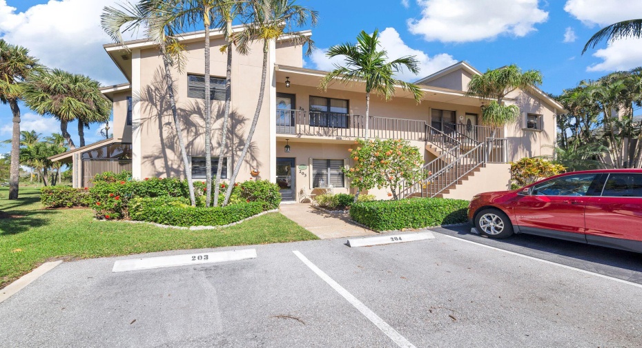 204 Clubhouse Circle, Jupiter, Florida 33477, 2 Bedrooms Bedrooms, ,2 BathroomsBathrooms,Residential Lease,For Rent,Clubhouse,2,RX-10988035
