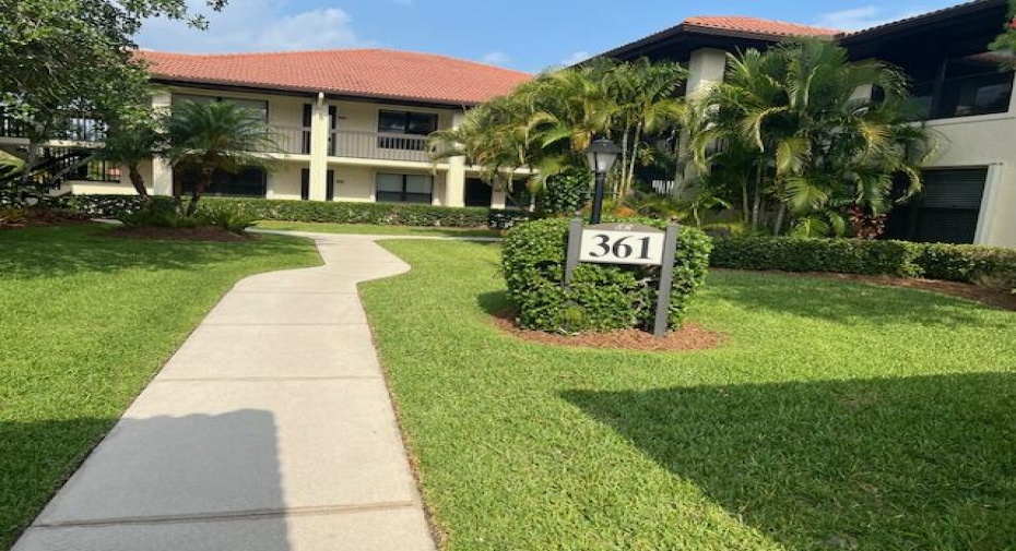 361 SW South River Drive Unit 204, Stuart, Florida 34997, 1 Bedroom Bedrooms, ,1 BathroomBathrooms,Condominium,For Sale,South River,204,RX-10988339