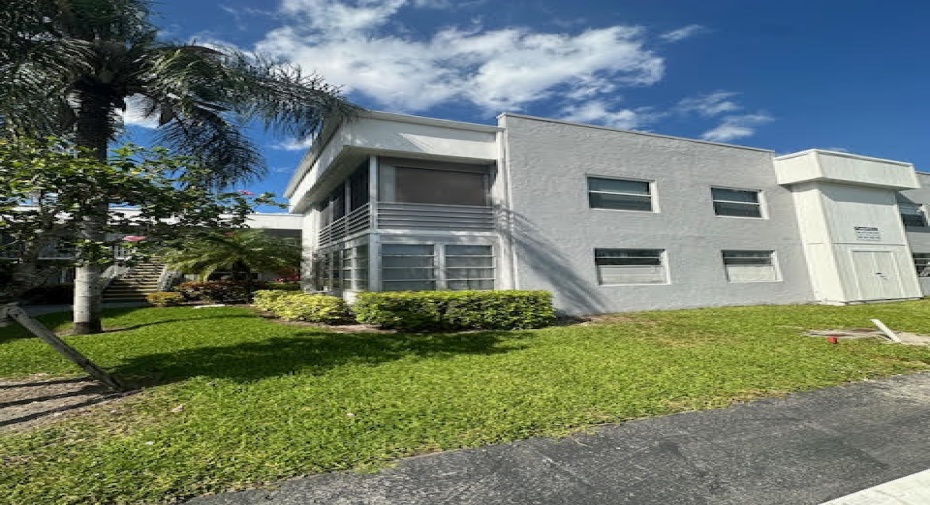 107 Flanders C, Delray Beach, Florida 33484, 2 Bedrooms Bedrooms, ,2 BathroomsBathrooms,Condominium,For Sale,Flanders C,1,RX-10988350