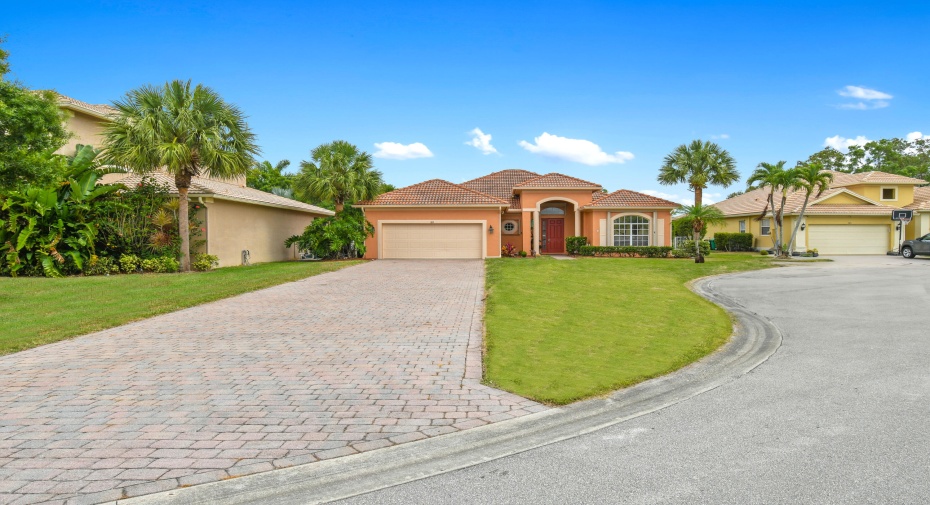 303 NW Cheshire Lane, Port Saint Lucie, Florida 34983, 4 Bedrooms Bedrooms, ,3 BathroomsBathrooms,Single Family,For Sale,Cheshire,RX-10988425