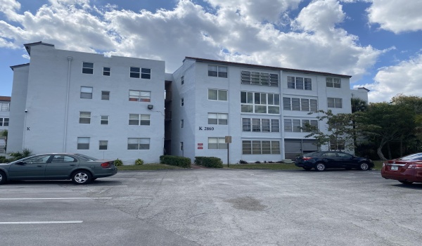 2860 Somerset Drive Unit 414, Lauderdale Lakes, Florida 33311, 2 Bedrooms Bedrooms, ,2 BathroomsBathrooms,Residential Lease,For Rent,Somerset,4,RX-10988576