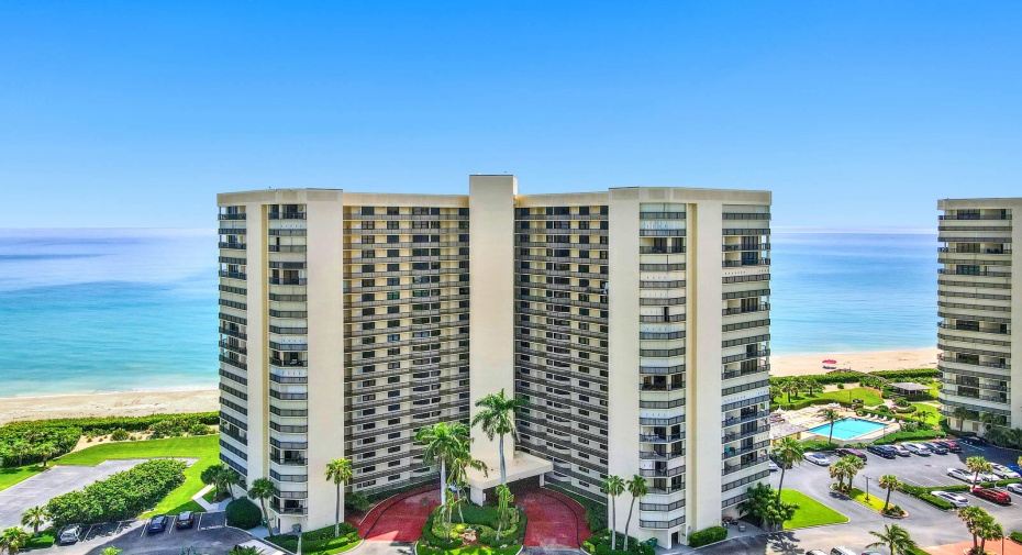 9500 S Ocean Drive Unit 902, Jensen Beach, Florida 34957, 2 Bedrooms Bedrooms, ,2 BathroomsBathrooms,Condominium,For Sale,Ocean,9,RX-10988922