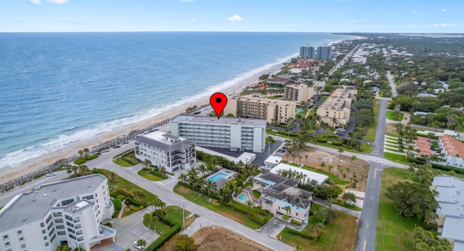 4049 Ocean Drive Unit 307, Vero Beach, Florida 32963, 2 Bedrooms Bedrooms, ,2 BathroomsBathrooms,Condominium,For Sale,Ocean,3,RX-10988970