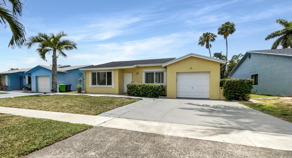 9356 NW 53rd Street, Sunrise, Florida 33351, 3 Bedrooms Bedrooms, ,2 BathroomsBathrooms,Single Family,For Sale,53rd,1,RX-10989138