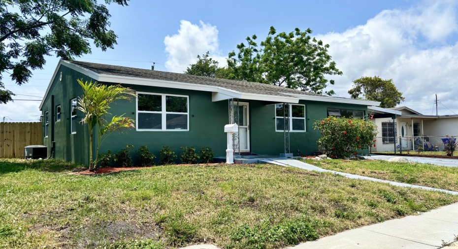 1237 W 25th Street, Riviera Beach, Florida 33404, 3 Bedrooms Bedrooms, ,1 BathroomBathrooms,Single Family,For Sale,25th,RX-10989255