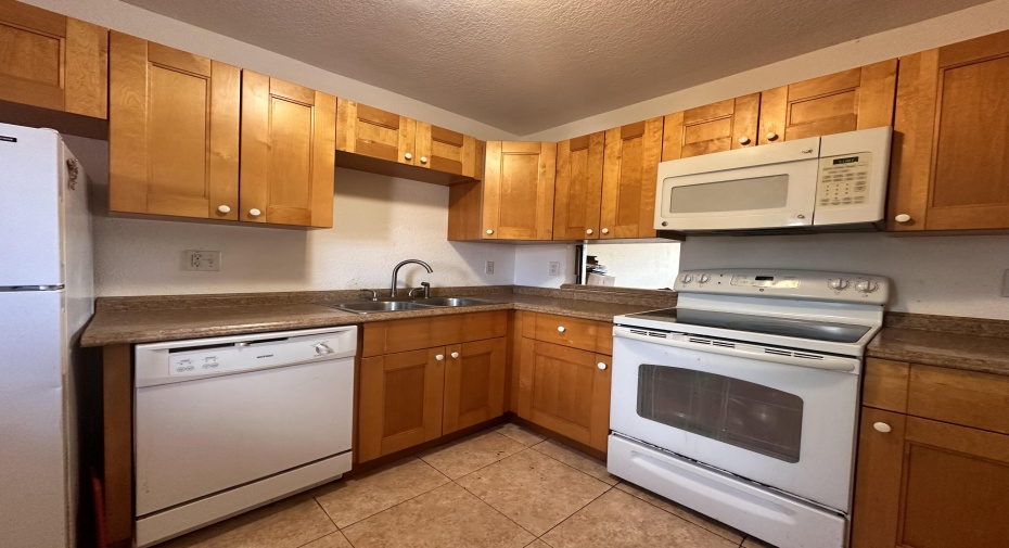 3050 Holiday Springs Boulevard Unit 302, Margate, Florida 33063, 1 Bedroom Bedrooms, ,1 BathroomBathrooms,Condominium,For Sale,Holiday Springs,302,RX-10989472