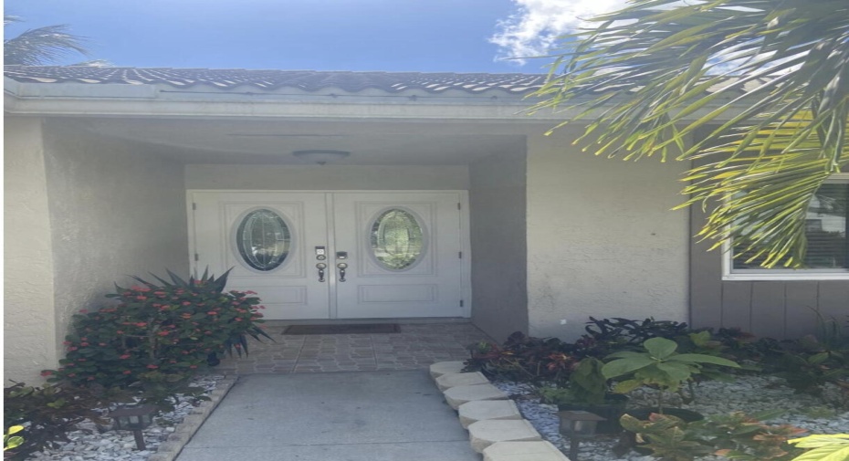 6004 Strawberry Lakes Circle, Lake Worth, Florida 33463, 3 Bedrooms Bedrooms, ,2 BathroomsBathrooms,Residential Lease,For Rent,Strawberry Lakes,RX-10989516