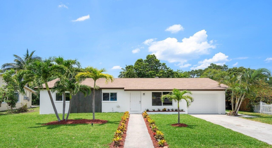 1774 16th Avenue, Lake Worth Beach, Florida 33460, 3 Bedrooms Bedrooms, ,2 BathroomsBathrooms,Single Family,For Sale,16th,RX-10989795
