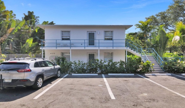 625 NE 13th Avenue Unit 04, Fort Lauderdale, Florida 33304, 1 Bedroom Bedrooms, ,1 BathroomBathrooms,F,For Sale,13th,2,RX-10989851
