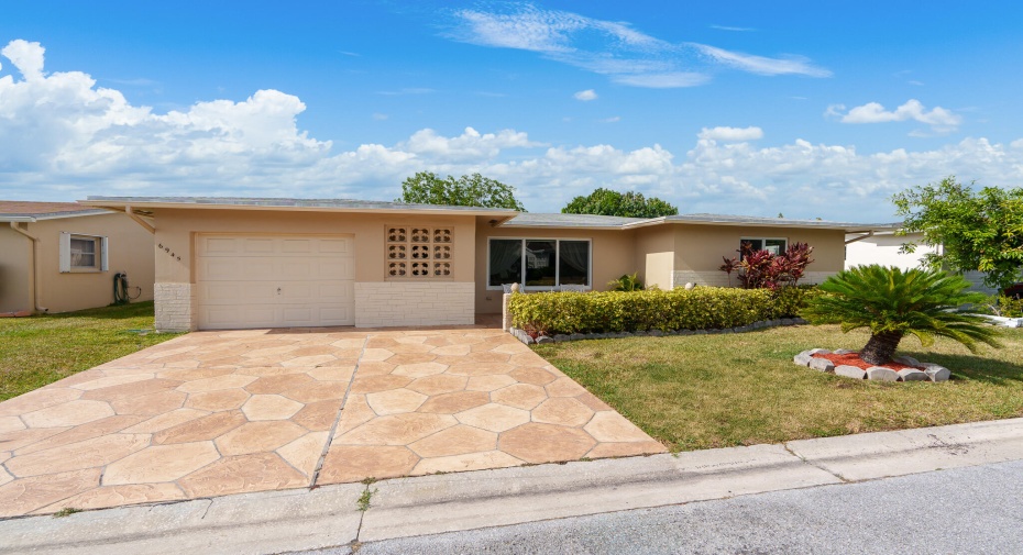 6945 NW 17th Street, Margate, Florida 33063, 2 Bedrooms Bedrooms, ,2 BathroomsBathrooms,Single Family,For Sale,17th,1,RX-10990154