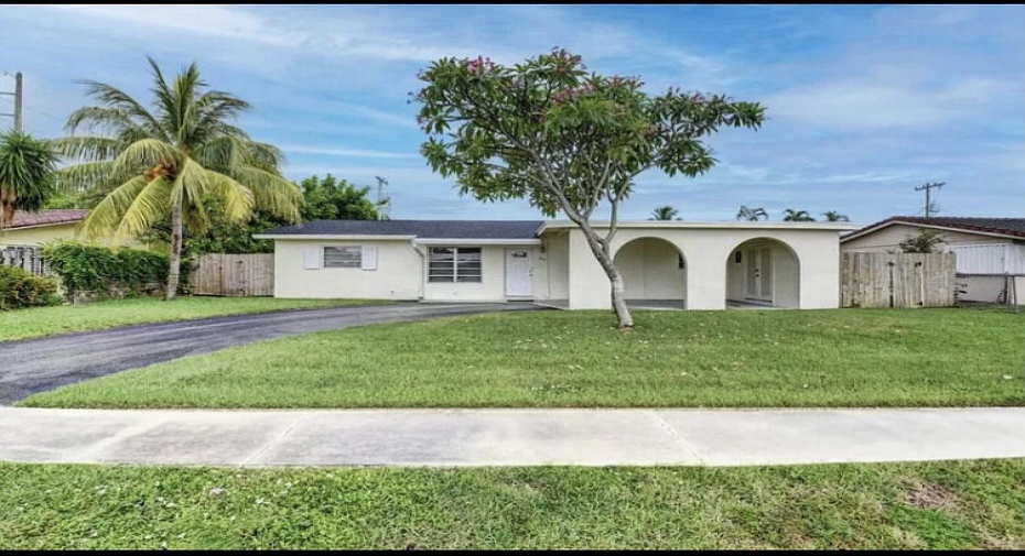 214 SW 3rd Street, Boca Raton, Florida 33432, 4 Bedrooms Bedrooms, ,2 BathroomsBathrooms,Residential Lease,For Rent,3rd,1,RX-10990330