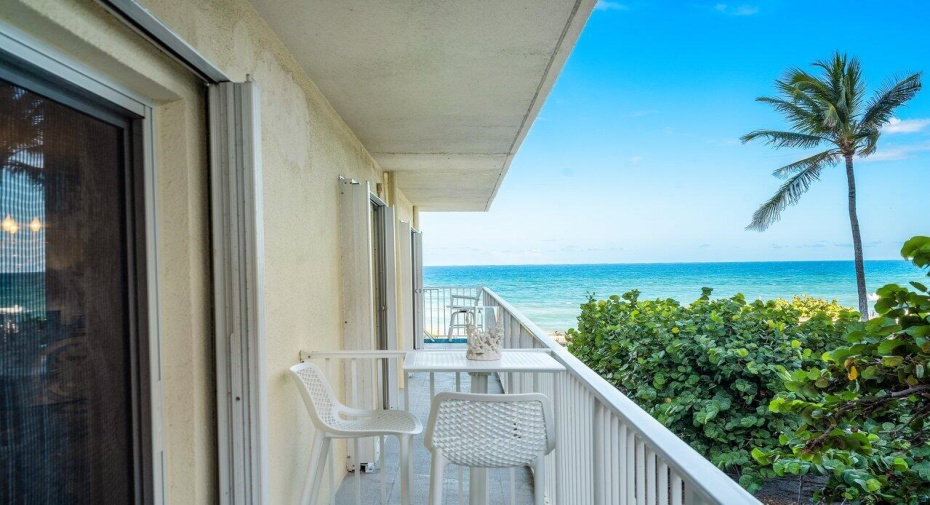 350 S Ocean Boulevard Unit 201, Palm Beach, Florida 33480, 2 Bedrooms Bedrooms, ,2 BathroomsBathrooms,Residential Lease,For Rent,Ocean,2,RX-10991096