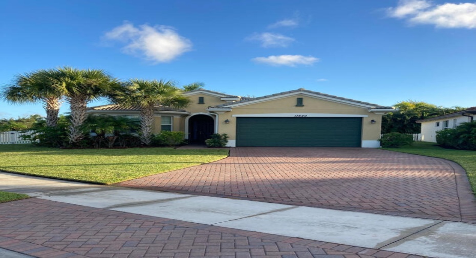 11820 SW Crestwood Circle, Port Saint Lucie, Florida 34987, 3 Bedrooms Bedrooms, ,2 BathroomsBathrooms,Single Family,For Sale,Crestwood,RX-10991137