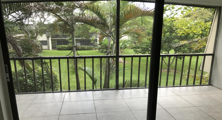 3111 Oakland Shores Drive Unit F204, Oakland Park, Florida 33309, 1 Bedroom Bedrooms, ,1 BathroomBathrooms,Condominium,For Sale,Oakland Shores,204,RX-10991864