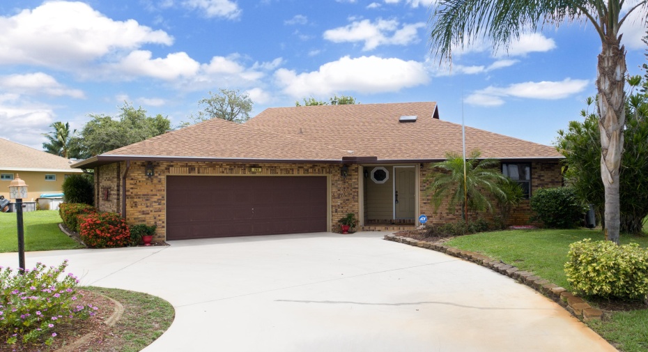 785 SE Whitmore Drive, Port Saint Lucie, Florida 34984, 3 Bedrooms Bedrooms, ,3 BathroomsBathrooms,Single Family,For Sale,Whitmore,RX-10991973