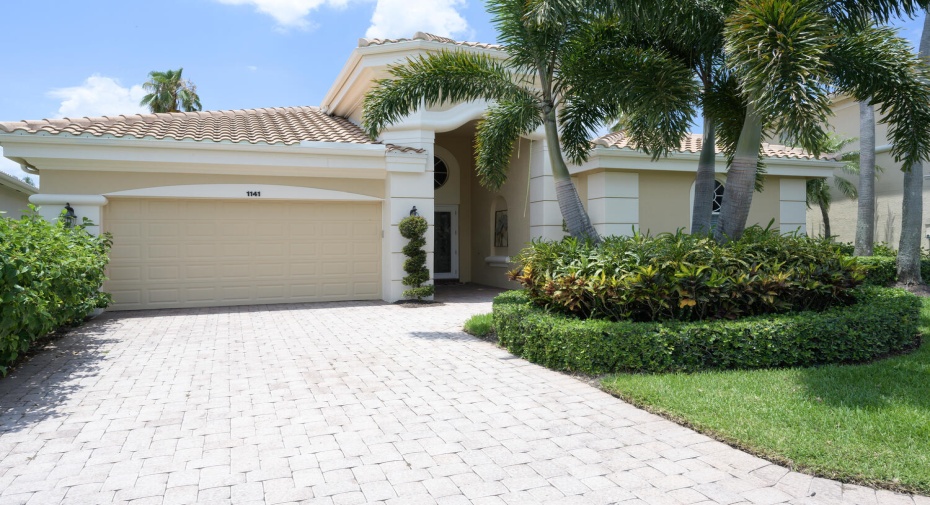 1141 Grand Cay Drive, Palm Beach Gardens, Florida 33418, 3 Bedrooms Bedrooms, ,3 BathroomsBathrooms,Single Family,For Sale,Grand Cay,RX-10991980