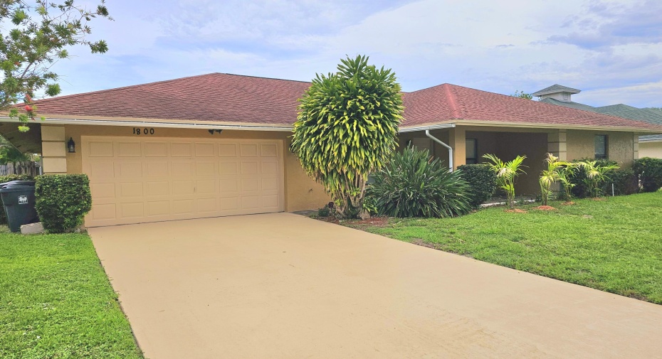 1800 Wisteria Street, Wellington, Florida 33414, 5 Bedrooms Bedrooms, ,2 BathroomsBathrooms,Residential Lease,For Rent,Wisteria,RX-10992036