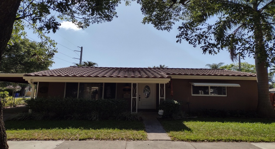 1205 N 30 Road, Hollywood, Florida 33021, 2 Bedrooms Bedrooms, ,1 BathroomBathrooms,Residential Lease,For Rent,30,1,RX-10992202