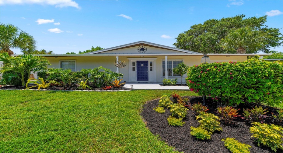 4106 NE Hyline Drive, Jensen Beach, Florida 34957, 3 Bedrooms Bedrooms, ,2 BathroomsBathrooms,Single Family,For Sale,Hyline,RX-10991000