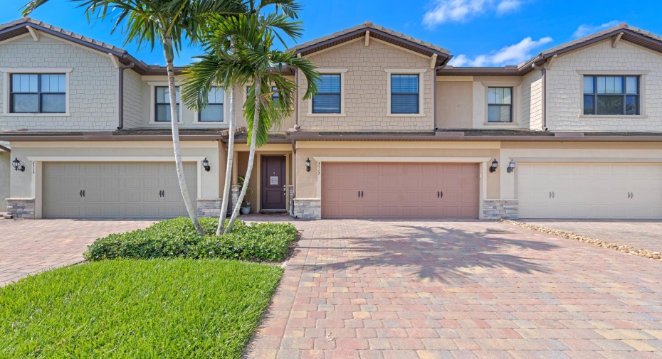 4513 San Fratello Circle, Lake Worth, Florida 33467, 3 Bedrooms Bedrooms, ,2 BathroomsBathrooms,Townhouse,For Sale,San Fratello,RX-10992905