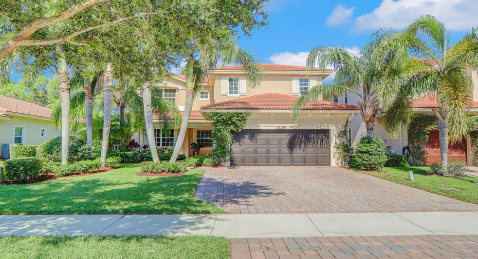 12281 Aviles Circle, Palm Beach Gardens, Florida 33418, 4 Bedrooms Bedrooms, ,4 BathroomsBathrooms,Single Family,For Sale,Aviles,RX-10993325