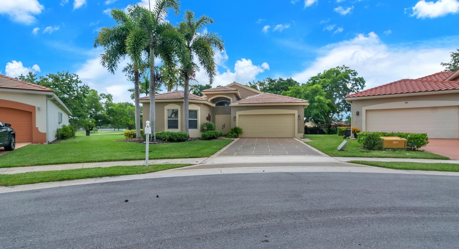 6320 Harbour Club Drive, Lake Worth, Florida 33467, 3 Bedrooms Bedrooms, ,2 BathroomsBathrooms,Single Family,For Sale,Harbour Club,RX-10993375