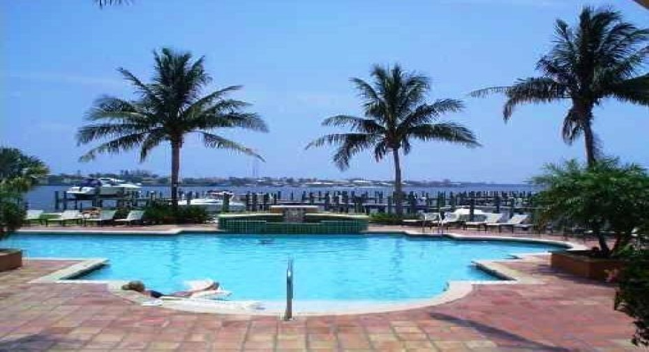 127 Yacht Club Way Unit 109, Hypoluxo, Florida 33462, 2 Bedrooms Bedrooms, ,2 BathroomsBathrooms,Residential Lease,For Rent,Yacht Club,1,RX-10993548