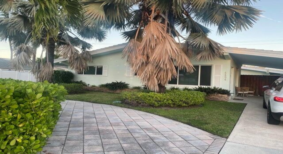 4454 Seagrape Drive Unit 2, Lauderdale By The Sea, Florida 33308, 3 Bedrooms Bedrooms, ,2 BathroomsBathrooms,Residential Lease,For Rent,Seagrape,1,RX-10993683
