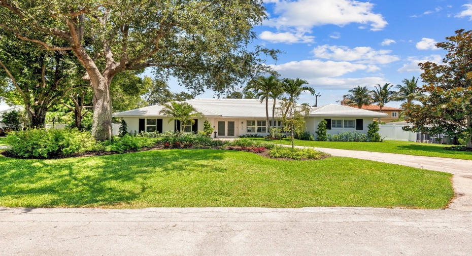 425 NW 18th Street, Delray Beach, Florida 33444, 4 Bedrooms Bedrooms, ,3 BathroomsBathrooms,Single Family,For Sale,18th,RX-10993692