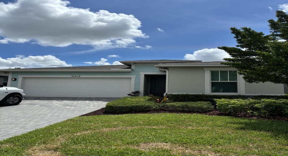 6818 Pointe Of Woods Drive, West Palm Beach, Florida 33413, 3 Bedrooms Bedrooms, ,2 BathroomsBathrooms,Single Family,For Sale,Pointe Of Woods,RX-10993873