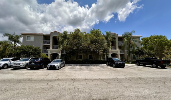 5001 Wiles Road Unit 103, Coconut Creek, Florida 33073, 1 Bedroom Bedrooms, ,1 BathroomBathrooms,Residential Lease,For Rent,Wiles,1,RX-10993912
