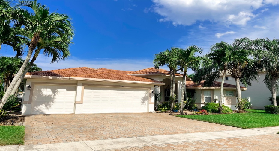 11832 Osprey Point Circle, Wellington, Florida 33449, 4 Bedrooms Bedrooms, ,3 BathroomsBathrooms,Residential Lease,For Rent,Osprey Point,RX-10994080