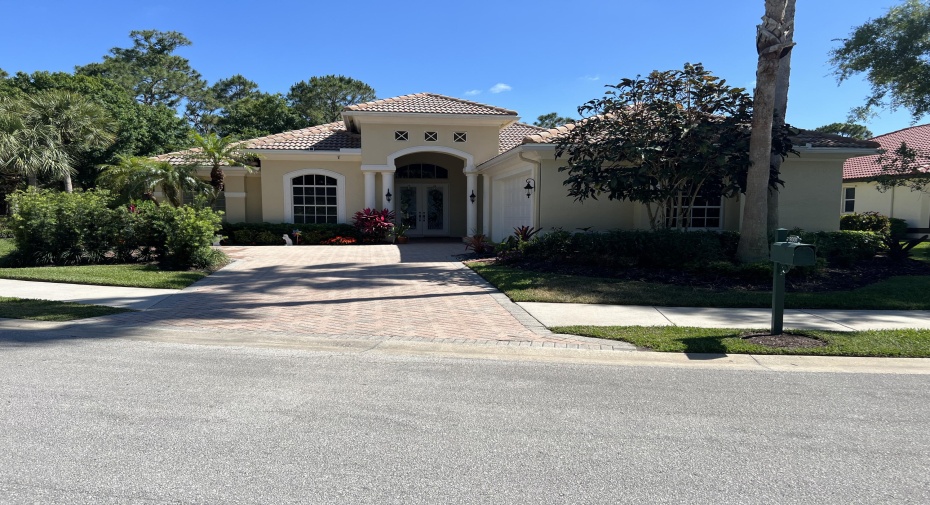 9301 Briarcliff Trace, Port Saint Lucie, Florida 34986, 3 Bedrooms Bedrooms, ,2 BathroomsBathrooms,Single Family,For Sale,Briarcliff,RX-10994316
