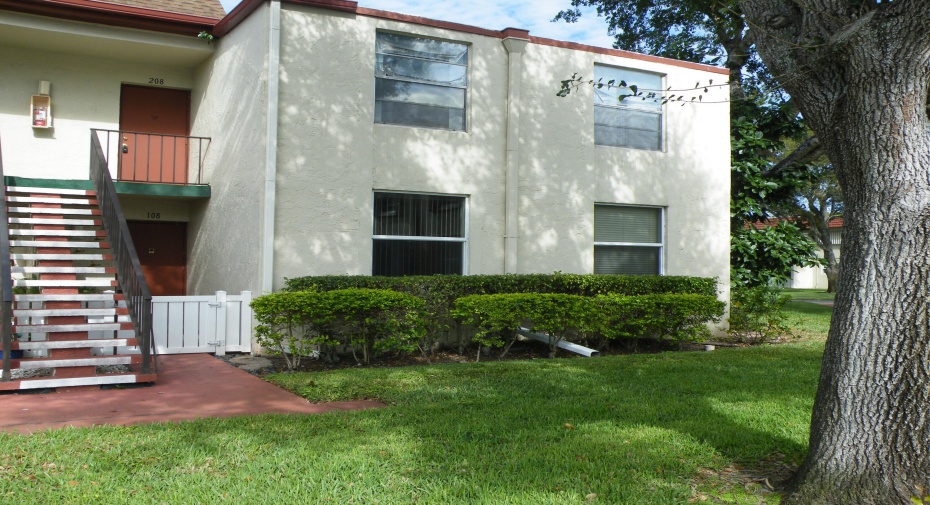15 Willowbrook Lane Unit 108, Delray Beach, Florida 33446, 2 Bedrooms Bedrooms, ,2 BathroomsBathrooms,Residential Lease,For Rent,Willowbrook,1,RX-10994362