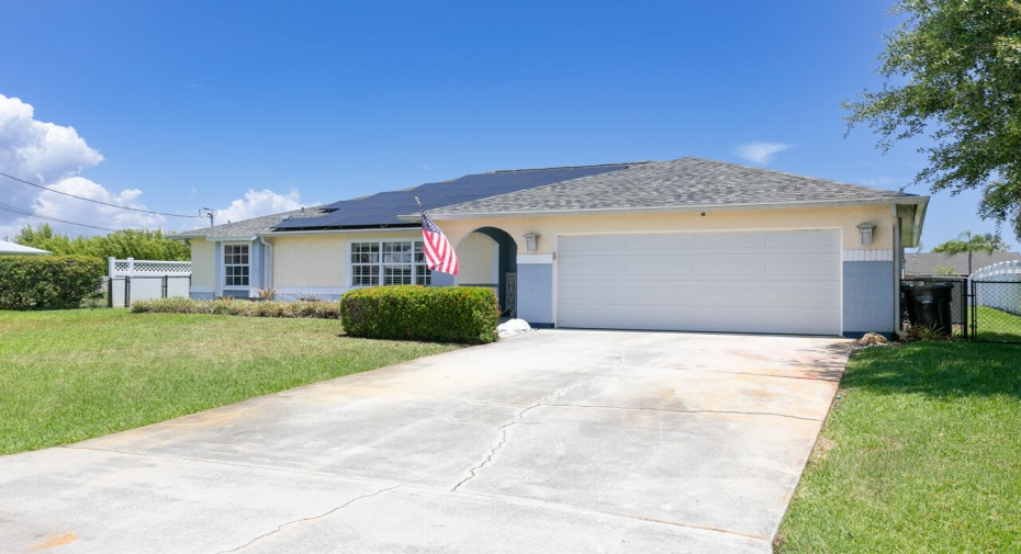 1617 SE North Blackwell Drive, Port Saint Lucie, Florida 34952, 3 Bedrooms Bedrooms, ,2 BathroomsBathrooms,Residential Lease,For Rent,North Blackwell,RX-10994461
